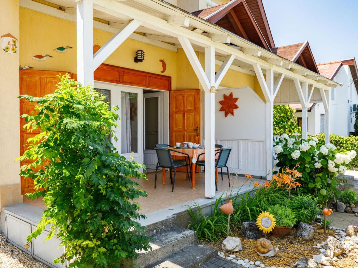 Holiday Home Jazmin By Interhome Balatonszarszo Exterior photo